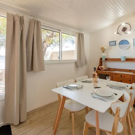 Le Cigalou, Authentique Cabanon De Pecheur En Bord De Avec Sa Terrasse Spacieuse Et Amenagee Hyeres