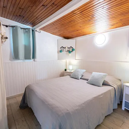 Villa Le Cigalou, Authentique Cabanon De Pecheur En Bord De Avec Sa Terrasse Spacieuse Et Amenagee