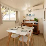 Le Cigalou, Authentique Cabanon De Pecheur En Bord De Avec Sa Terrasse Spacieuse Et Amenagee * 히에레