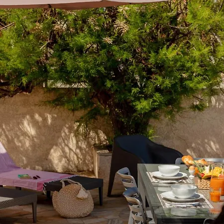Le Cigalou, Authentique Cabanon De Pecheur En Bord De Avec Sa Terrasse Spacieuse Et Amenagee * 히에레